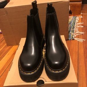 Women’s 8 Platform Dr Martens